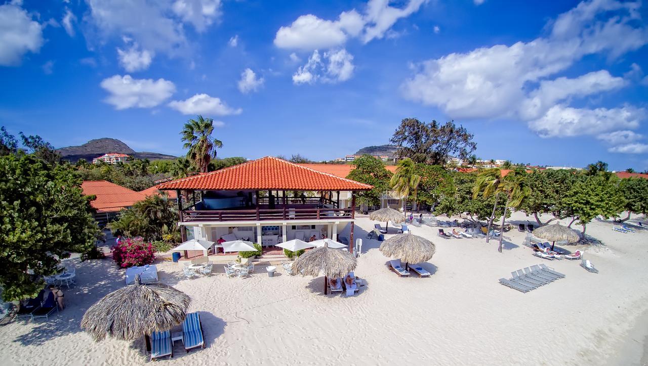 Moomba Beach Club Blue Bay Exterior photo